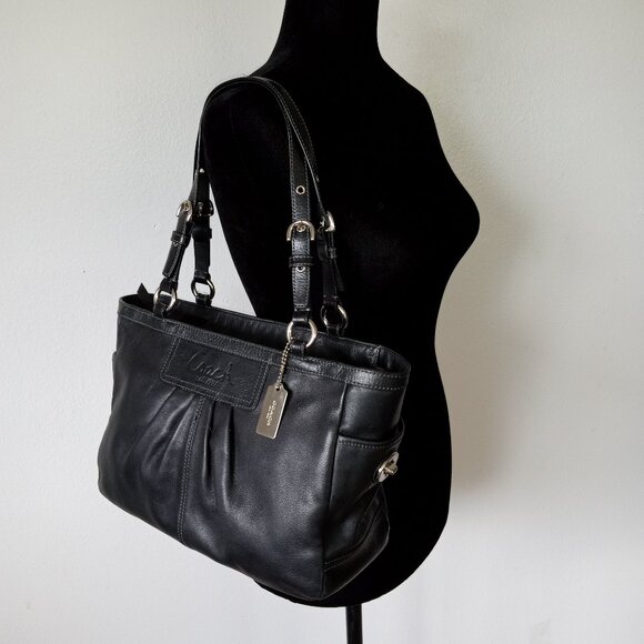 COACH F13750 Black Leather Pleated Hobo Bag Silver Hardware Lilac Lining - Picture 1 of 16